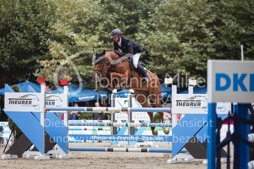 240915_OWLCh_Youngster6y-514 | Deine schönsten Turniermomente als professionelle Fotos! Entdecke hochwertige Pferdesport-Fotografie im Online-Shop. Jetzt Fotos finden & bestellen!