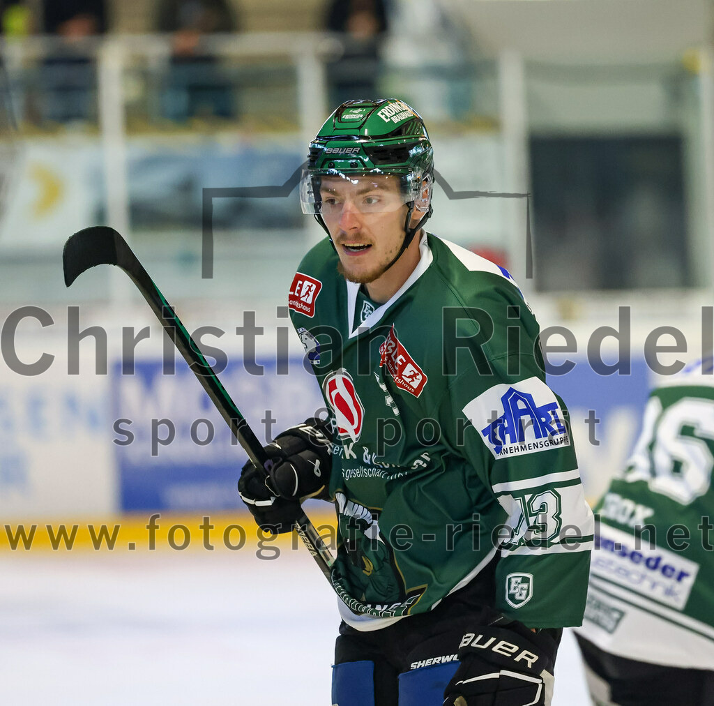 2023-09-10_068_TSV_Erding_gegen_EHC_Klostersee | Erding, Deutschland, 10.09.2023:
Eishockey, Bayernliga 2023 / 2024, Testspiel, TSV Erding gegen EHC Klostersee, Endergebnis: 10:1

Michael Franz (Erding Gladiators, #13)

Foto: Christian Riedel / fotografie-riedel.net