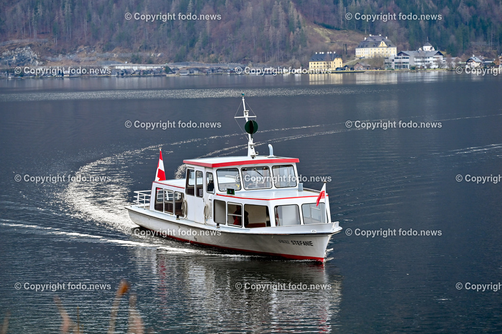 Hallstatt_ 13.01.2023-21 | 13.01.2023, Hallstatt, AUT, Hallstatt, im Bild Bahnstation, Trainstation, Schiffsanlegestelle, Schiff, Transfer