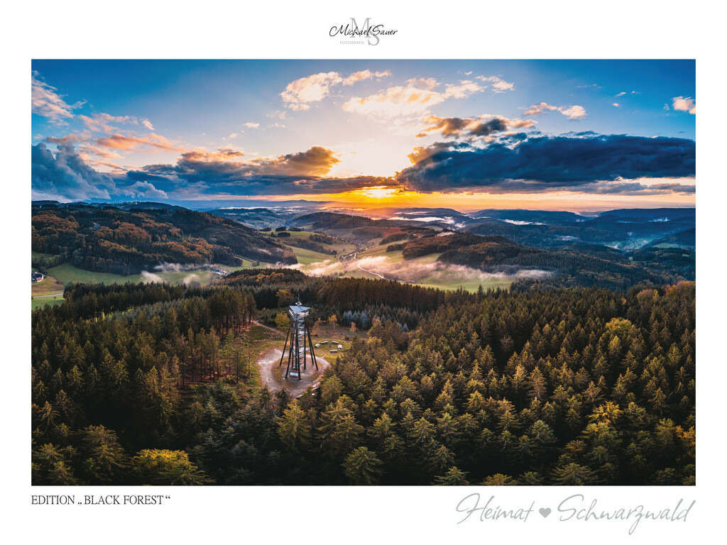 Edition "BLACK FOREST" | Motiv: Aussichtsturm auf dem Hünersedel, Schwarzwald. Die beliebtesten Fotografien aus dem Schwarzwald als signierte Sonderedition. Eine exklusive Wanddekoration für alle Liebhaber von traumhaften Schwarzwaldlandschaften. Hochwertige Wandbilder in brillanter Druckqualität auf Acrylglas, Alu-Dibond und Leinwand für Ihr Zuhause – inklusive rückseitige Aufhängung.
 - Realisiert mit Pictrs.com