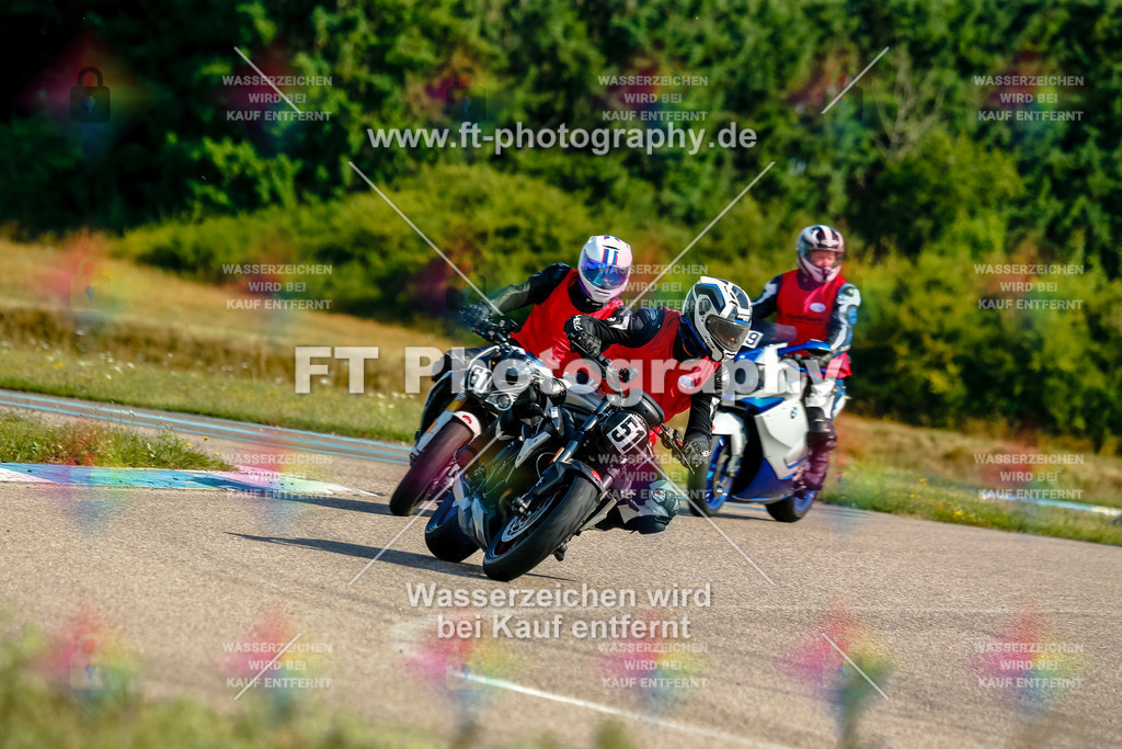 Chambley Juli-0487 | Hier findet Ihr Bilder von Touristenfahrten auf der Nürburgring Nordschleife oder von anderen Veranstaltungen die ich besucht habe. Viel Spass beim Durch Schauen 