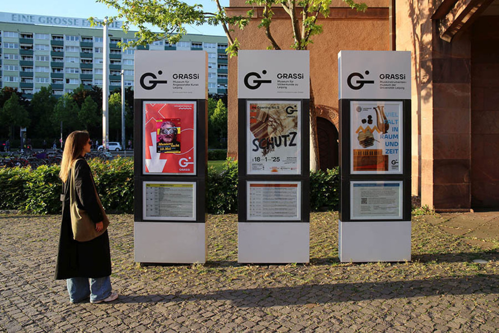 Museumsnacht Halle und Leipzig - Grassimuseum | Entdecke über 20 Kategorien Leipzig-Motive: Foto-Downloads, hochwertige Poster, Leinwand- & Fine-Art-Prints. Jetzt Lieblingsfoto im Bildlexikon Leipzig Shop bestellen!