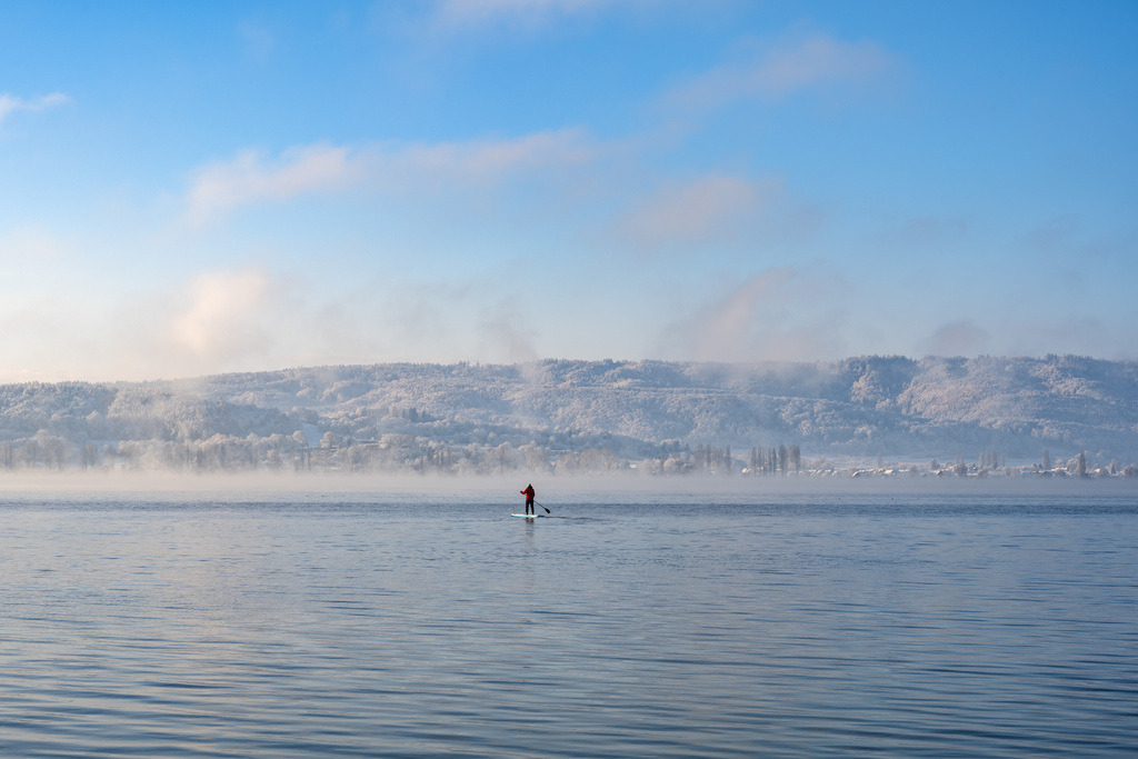 Steh-Paddler auf dem Zeller See | Steh-Paddler auf dem Zeller See - Realisiert mit Pictrs.com