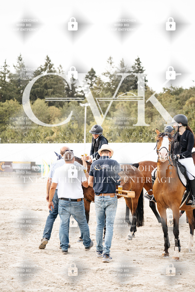 CK704260 | Turnierfotografie Pferdefotografie Trier Rheinland-Pfalz Pferdesport Reitsport Tierfotografie Sportfotografie Pferdevideo Pferdevideografie Equestrianvideography equestrianphotography  - Realisiert mit Pictrs.com