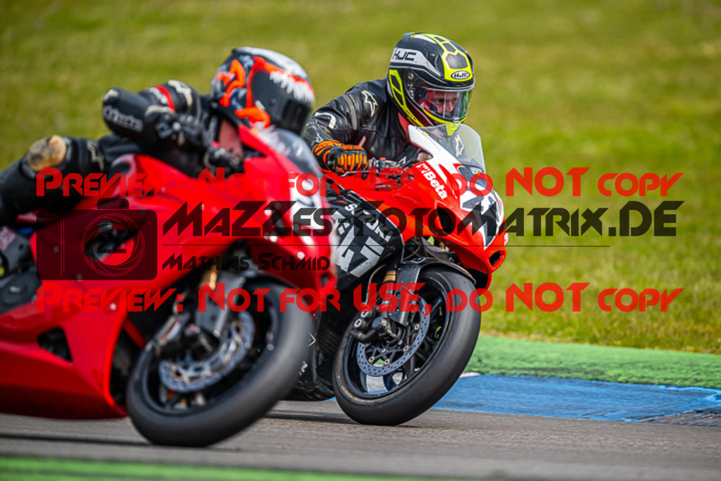 MaZZes_FotoMatrix_230410_5783 | GELB