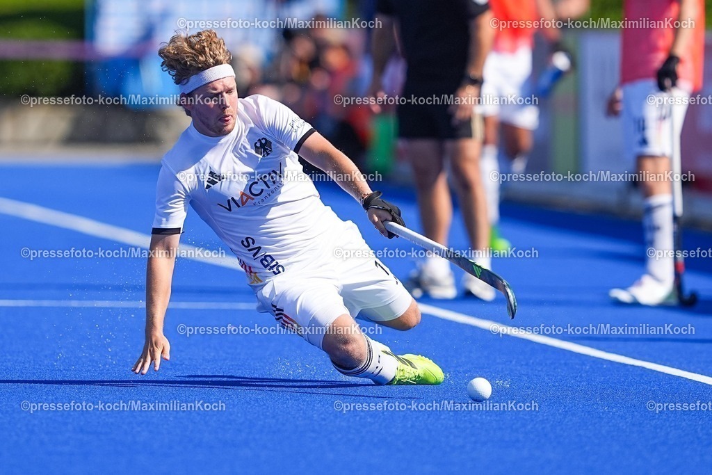 xydrx10082503006 | 10.08.2025, xydrx, Herren EuroHockey Championship 2025, Gruppenphase, Gruppe B, England - Deutschland, Sparkassenpark Mönchengladbach: Thies Prinz (Deutsche Feldhockey Nationalmannschaft #11)