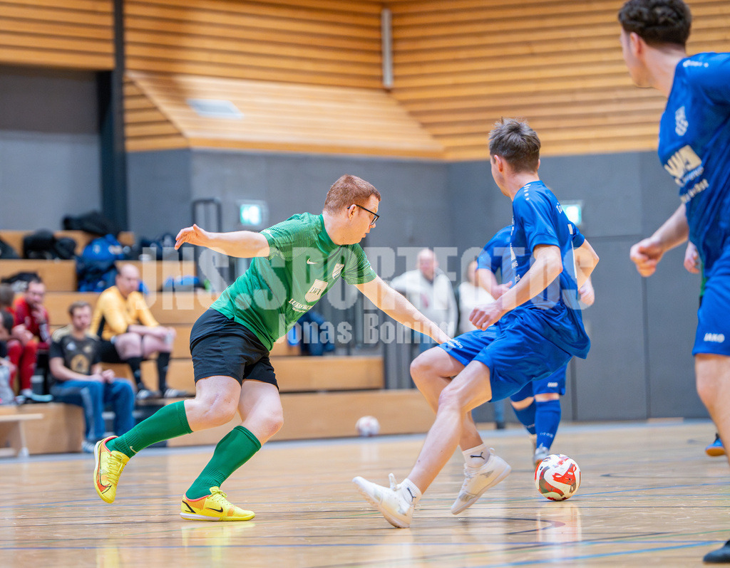 Sportler gegen Hunger I 3. Herren TuS Lutten I 0925 | jns.sportfotos - Realisiert mit Pictrs.com