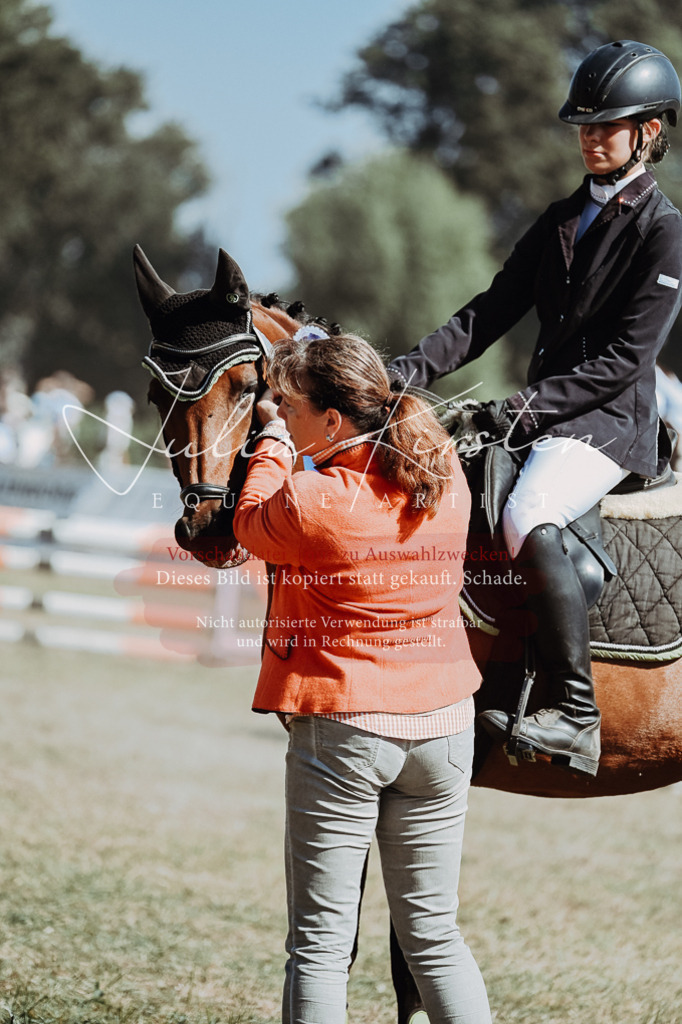 DSC_0112 | Pferde- und Turnierfotografie in Westsachsen. Pferdeportraits, Auftragszeichnungen und intuitive Kunst.