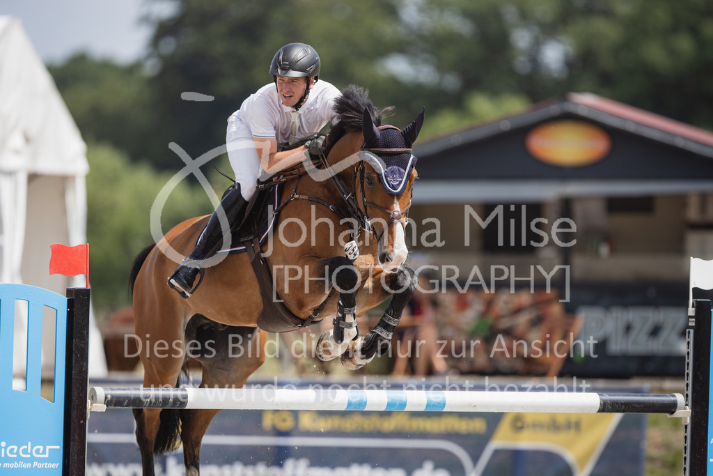 230624_PfSpTa_M2-Spr-905 | Deine schönsten Turniermomente als professionelle Fotos! Entdecke hochwertige Pferdesport-Fotografie im Online-Shop. Jetzt Fotos finden & bestellen!