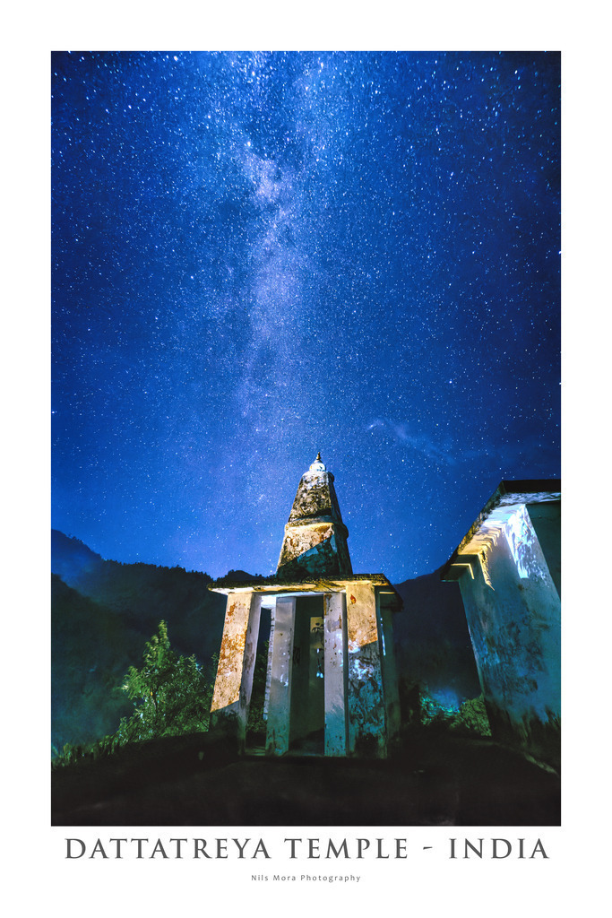 Dattatreya Temple - India | In the foothills of the Himalayas, surrounded by dense jungle and high mountains, is a small village called Haidakhan. There I spent a few weeks in an ashram and participated in the daily life, rituals and meditation. One night I climbed a nearby hill where there is a temple in honor of the god Dattatreya. There was a new moon. Such a distance from civilization offered me a unique view of the Milky Way, which was exactly in line with the top of the temple. - Realisiert mit Pictrs.com