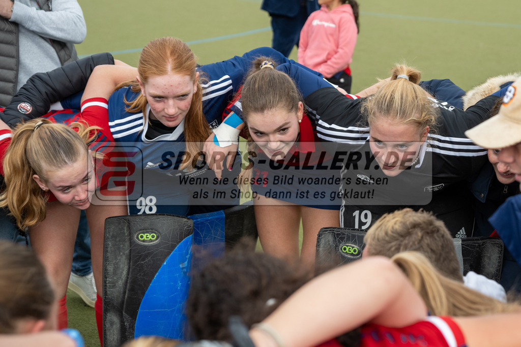 SFE_20231022_0203 | Deutsche Meisterschaft Weibliche U16 Finale Uhlenhorst Mülheim - Düsseldorfer HC am 22.10.2023 in Köln (Düsseldorfer Hockeyclub 1905 e.V.), Photo: Stephan Fehrmann 2023 (Sports-Gallery)
