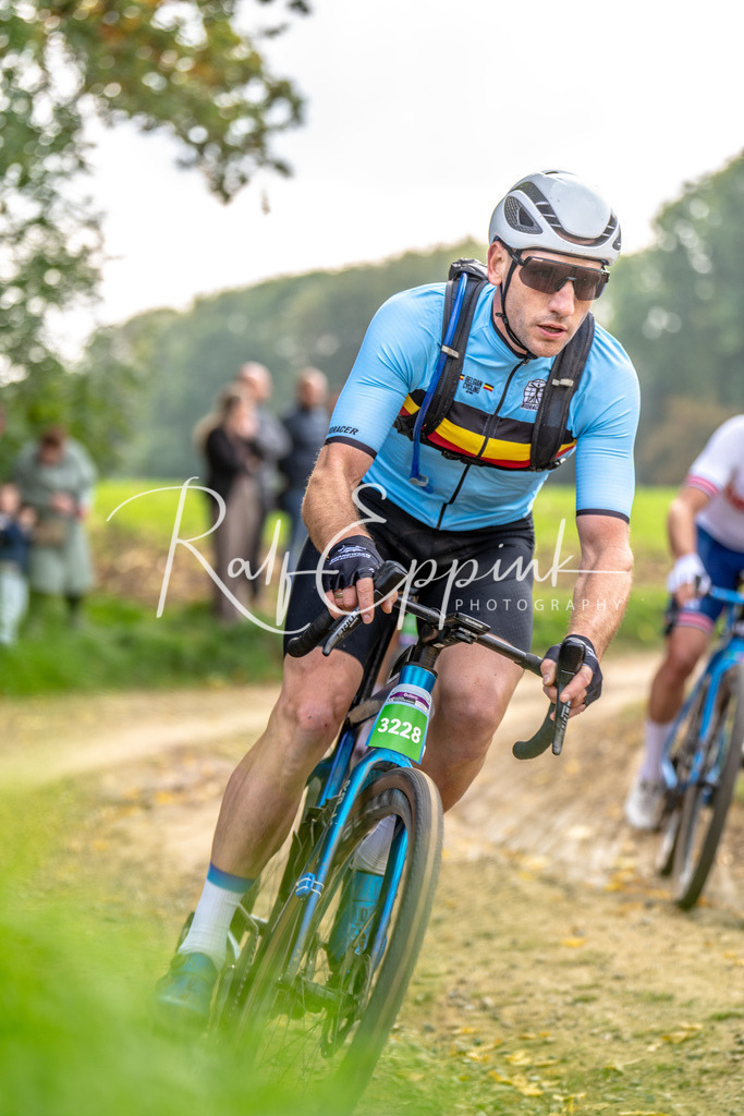 Ralf Eppink Photography 20251012_DSC03562 | Sportfotografie, Eventfotografie, Porträtfotografie, Radsport Fotograf, Triathlon Fotograf, Düsseldorf Fotograf, Köln Fotograf, Actionfotografie, Teamfotografie, Peoplefotografie, Business Portraits, Veranstaltungsfotografie, Reportagefotografie - Realisiert mit Pictrs.com