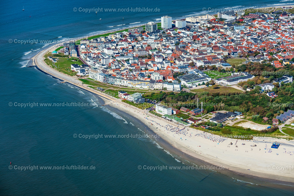 Norderney_Stadtgebiet_Stadtzentrum_ELS_7991050923 | NORDERNEY 05.09.2023 Stadtzentrum im Innenstadtbereich auf der Insel Norderney im Bundesland Niedersachsen, Deutschland. // City center in the inner city area on the island of Norderney in the state of Lower Saxony, Germany. Foto: Martin Elsen