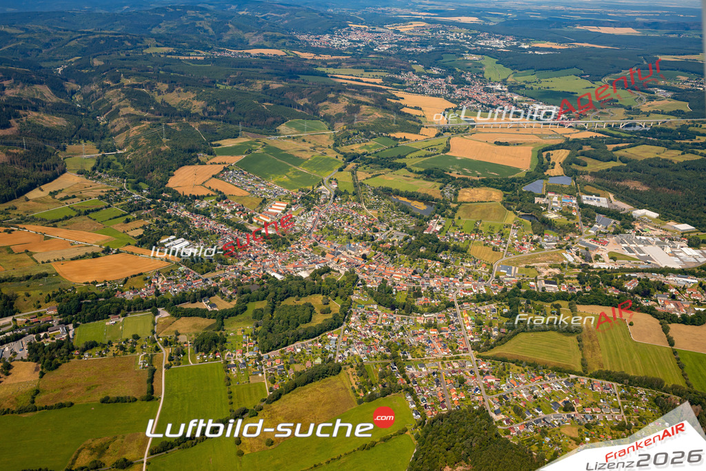 Das Luftbild zeigt : Gehren Ilmenau - Die Luftaufnahme wurde 2024 vom UL-Flugzeug aus erstellt ( keine Drohne ) - Hochauflösende Luftaufnahme - Für grossformatige Ausdrucke geeignet. Die Geschenkidee !Mit Lizenz und Bildrechte bestellbar