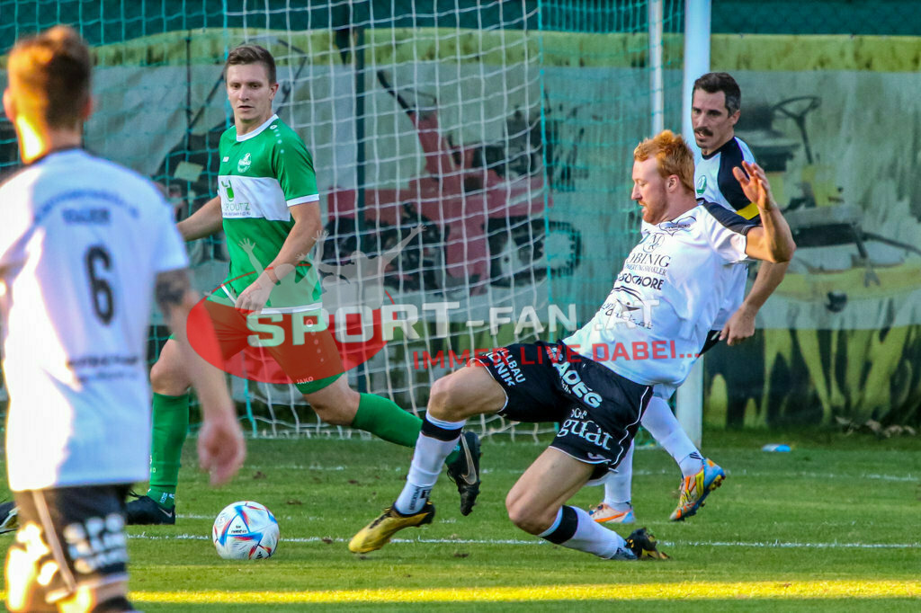 SV Donau - FC Lendorf 0-0, Kärntner Liga 3. Runde | Christian Wernisch (FC Lendorf #69) Christian Kautz (FC Lendorf #9) SV Donau - FC Lendorf 0-0 am 12.08.2023 in Klagenfurt
(Sportplatz SV Donau), Austria, (Photo by Ernst Krawagner sport-fan.at) - Realisiert mit Pictrs.com