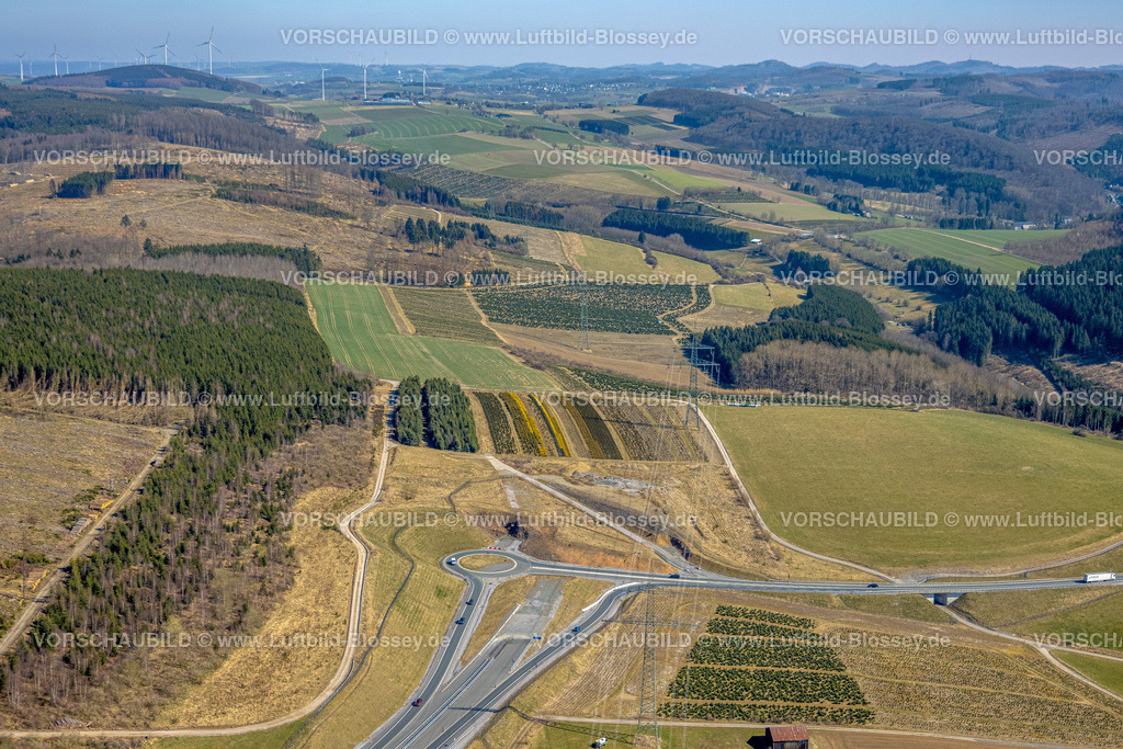 Bestwig220303012 | Luftbild, Autobahn A46 mit Kreisverkehr auf die Bundesstraße B480 mit weitläufiger Landschaft, Nuttlar, Bestwig, Sauerland, Nordrhein-Westfalen, Deutschland