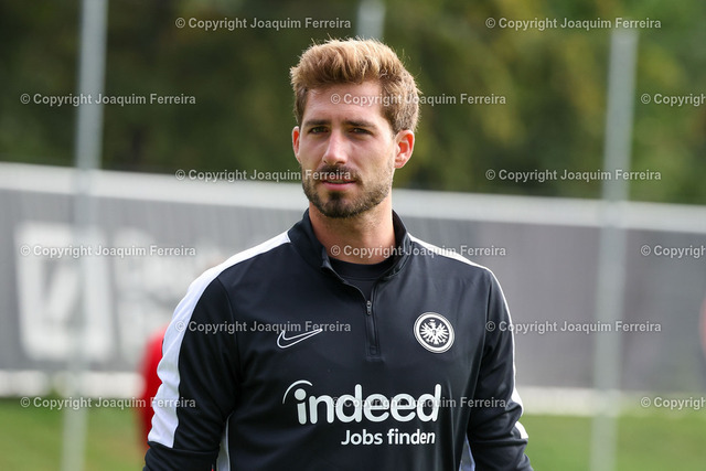 230920_trasge_0955 | 20.09.2023  UEFA Conference League Group G Training und Pressekonferenz vor dem Spiel Eintracht Frankfurt - Aberdeen v.l., goalkeeper, Torwart Kevin Trapp (Eintracht Frankfurt) - Realisiert mit Pictrs.com