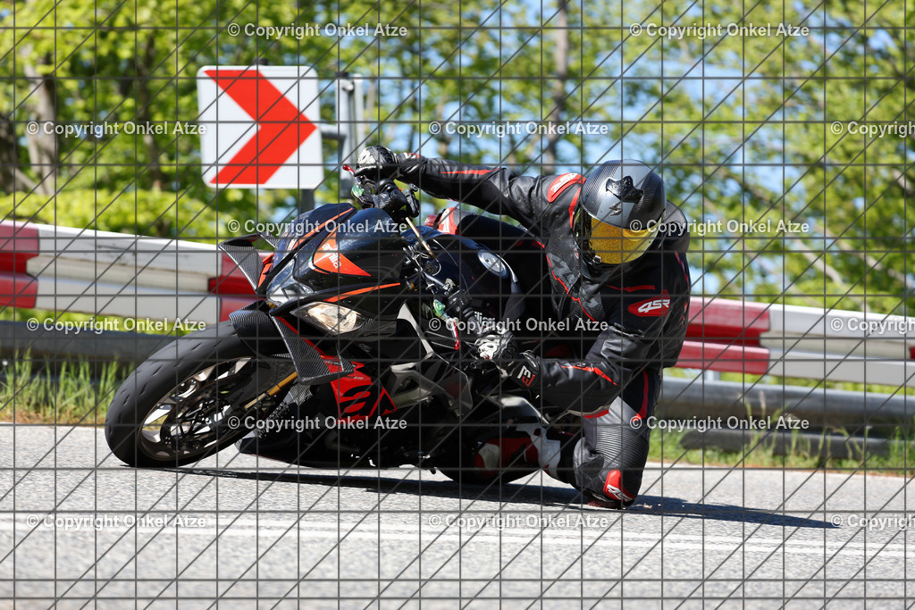 IMG_9974 | Fotograf am Kyffhäuser. Onkel Atze. Kyffhäuser Rennstrecke. Café36. Motorsportfotografie. - Realisiert mit Pictrs.com