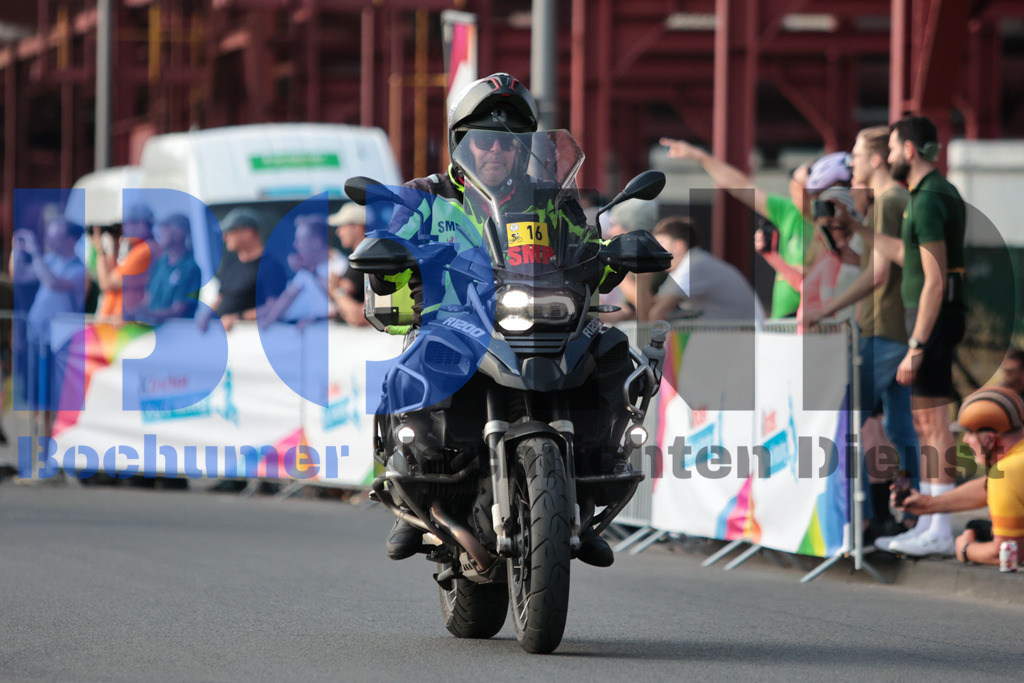 SES_DEUTOU20250820-185 | bond - Realisiert mit Pictrs.com