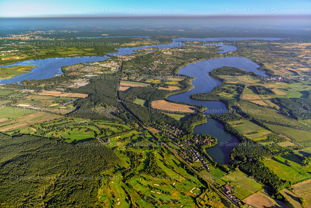 3638504 | WERDER (HAVEL) 25.08.2016 Gesamtübersicht und Stadtgebiet mit Außenbezirken und Innenstadtbereich in Werder (Havel) im Bundesland Brandenburg, Deutschland. // City area with outside districts and inner city area in Werder (Havel) in the state Brandenburg, Germany. Foto: Gerhard Launer