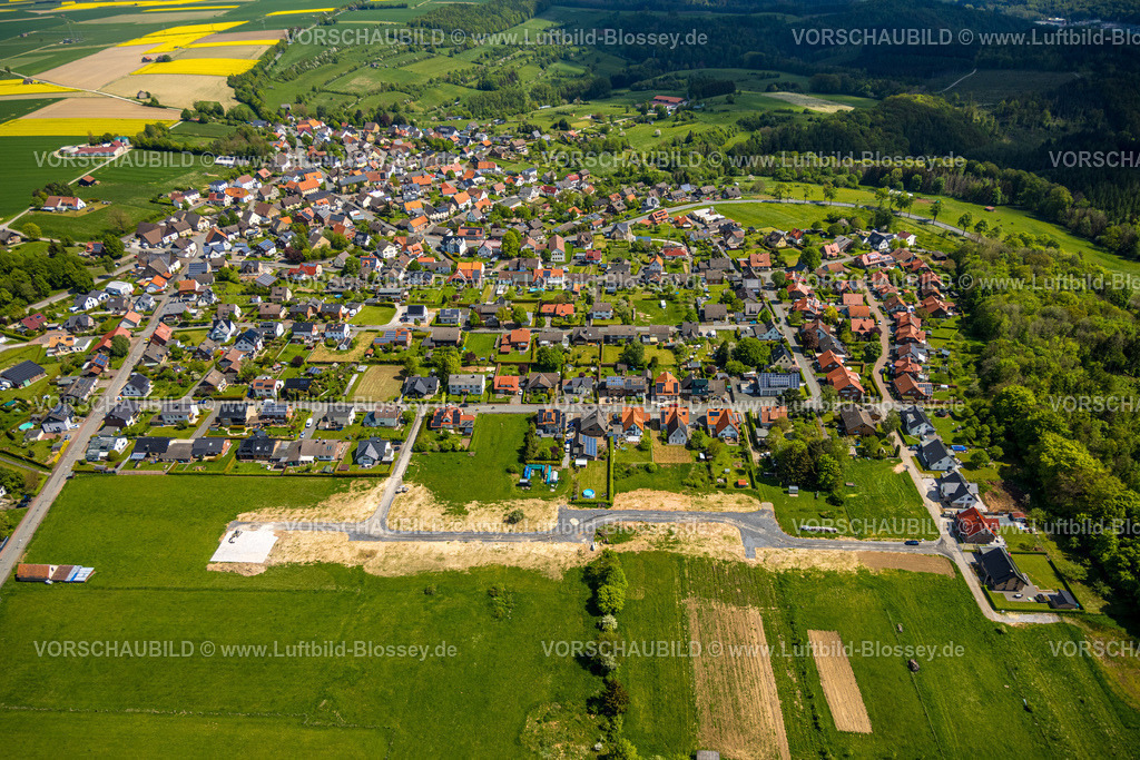 Marsberg240504324Essentho | Luftbild, Neubau Erschließung Wohnhäuser an der Goldbuschstraße und am Stawinkel, Wohngebiet Ortsansicht Ortsteil Essentho, Marsberg, Sauerland, Nordrhein-Westfalen, Deutschland