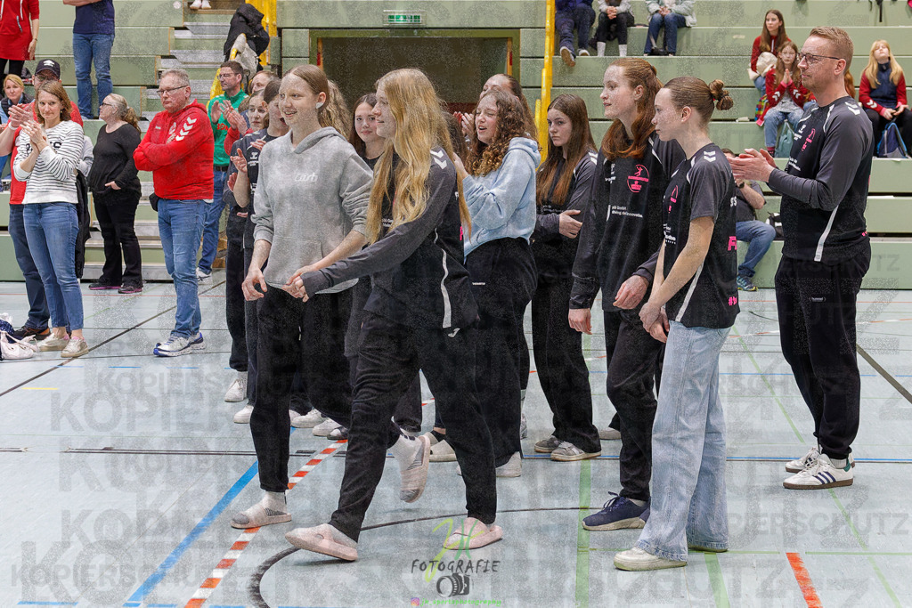 Hessenmeisterschaft wJC - Finale; HSG Kleenheim - HSG Weiterstadt/ Braunsh.Worf. | Hessenmeisterschaft wJC - Finale; HSG Kleenheim - HSG Weiterstadt/ Braunsh.Worf. am 22.03.2025 in Biedenkopf (Sporthalle Lahntalschule)Photo © 2025 - Jörg Heinrich - Realisiert mit Pictrs.com