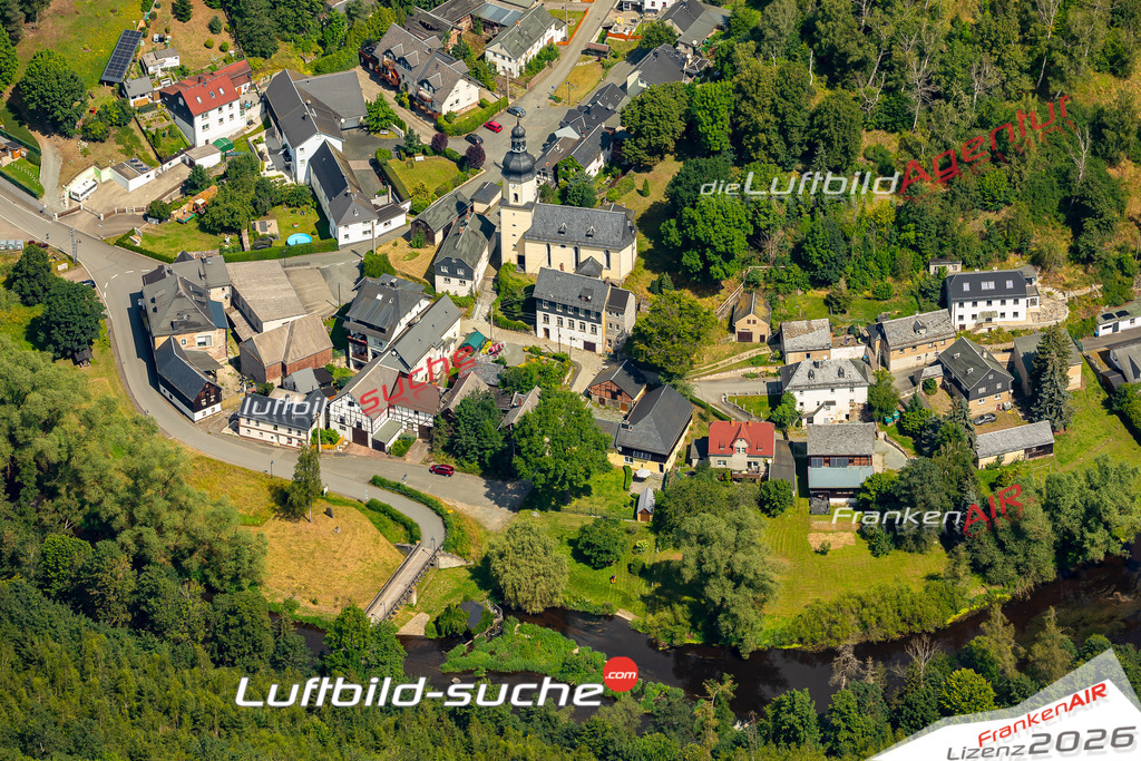 Das Luftbild zeigt : Sparnberg Hirschberg - Die Luftaufnahme wurde 2024 vom UL-Flugzeug aus erstellt ( keine Drohne ) - Hochauflösende Luftaufnahme - Für grossformatige Ausdrucke geeignet. Die Geschenkidee !Mit Lizenz und Bildrechte bestellbar