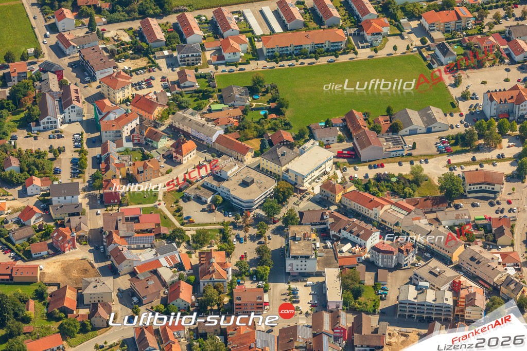 Luftaufnahme von Pocking - Die Luftaufnahme wurde 2025 vom UL-Flugzeug heraus erstellt ( keine Drohne ) - Hochauflösende Luftaufnahme - für professionelle Ausdrucke geeignet. Die Geschenkidee !Mit Lizenz und Bildrechte bestellbar