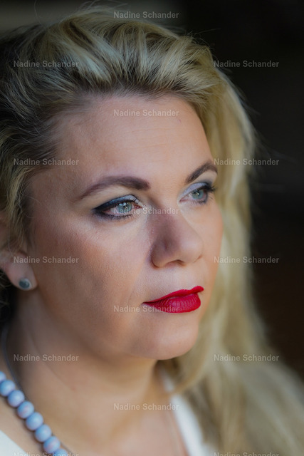 ABC01708 | Nadine Schander – Selbstständige Fotografin & professionelle Visagistin Raum Hohenlohe, Öhringen/ Bretzfeld und Neuenstadt ... Spezialisiert auf individuelle Make-up-Looks und hochwertige Fotografie. Business,- Portrait,- Beautyfotografie..
