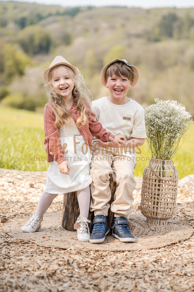 15 | Die Fotomamis – Eure Fotografen für Babybauch-, Neugeborenen-, Familien-, Kindergarten- und Hochzeitsfotografie. Mit Feingefühl, Leidenschaft & Liebe zum Detail.