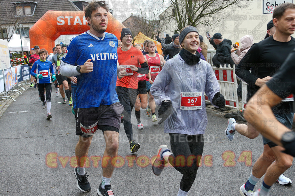 251130_1133_EX1_7982 | Sportfotografie im Rhein-Sieg Kreis, Köln, Bonn, NRW, Rheinland Pfalz, Hessen, etc. Unser Tätigkeitsfeld umfasst den Laufsport vom Volkslauf über den Marathon, Duathlon, Triathon bis zum Ultralauf wie Kölnpfad Ultra oder Schindertrail.