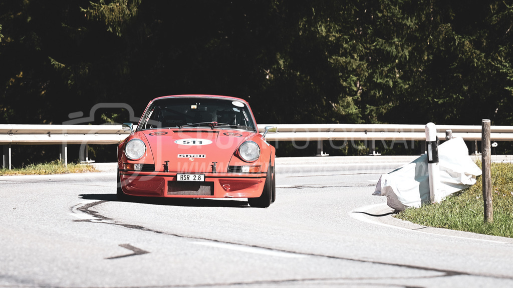 19. Arosa ClassicCar 2023 - 1. September 2023 | 19. Arosa ClassicCar 2023
Arosa, Schweiz
Huber Peter aus Mörschwil mit der Startnummer 511 in einem Porsche Carrera 2.8 RSR, Jahrgang 1972, in der Klasse Competition.
@arosaclassiccar, @arosa.official, #arosaclassiccar, #arosa, #76curves, #classiccar
Bild: Sportfotografie Markus Aeschimann | www.markus-aeschimann.ch - Realisiert mit Pictrs.com