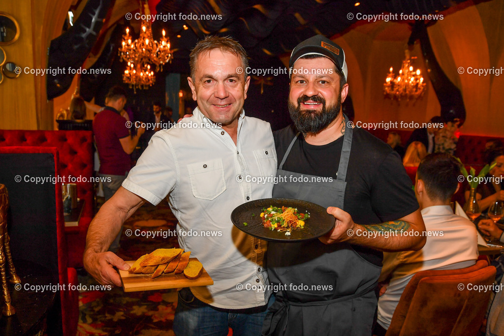 Stadtliebe Linz_ Weinverkostung mit Chateau D Esclans_ 03.05.2023-5 | 03.05.2023, Linz, AUT, Stadtliebe, Weinverkostung mit Chateau D ́Esclans, im Bild Franz Berger (Baeckerei Backmulde Hofkirchen) und Paul Guertler (Paul‘s) mit Thunfisch Nizza Style