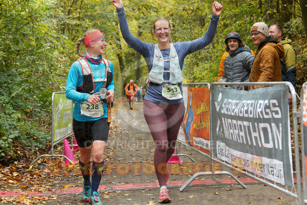 251026_1324_EX1_3375 | Sportfotografie im Rhein-Sieg Kreis, Köln, Bonn, NRW, Rheinland Pfalz, Hessen, etc. Unser Tätigkeitsfeld umfasst den Laufsport vom Volkslauf über den Marathon, Duathlon, Triathon bis zum Ultralauf wie Kölnpfad Ultra oder Schindertrail.