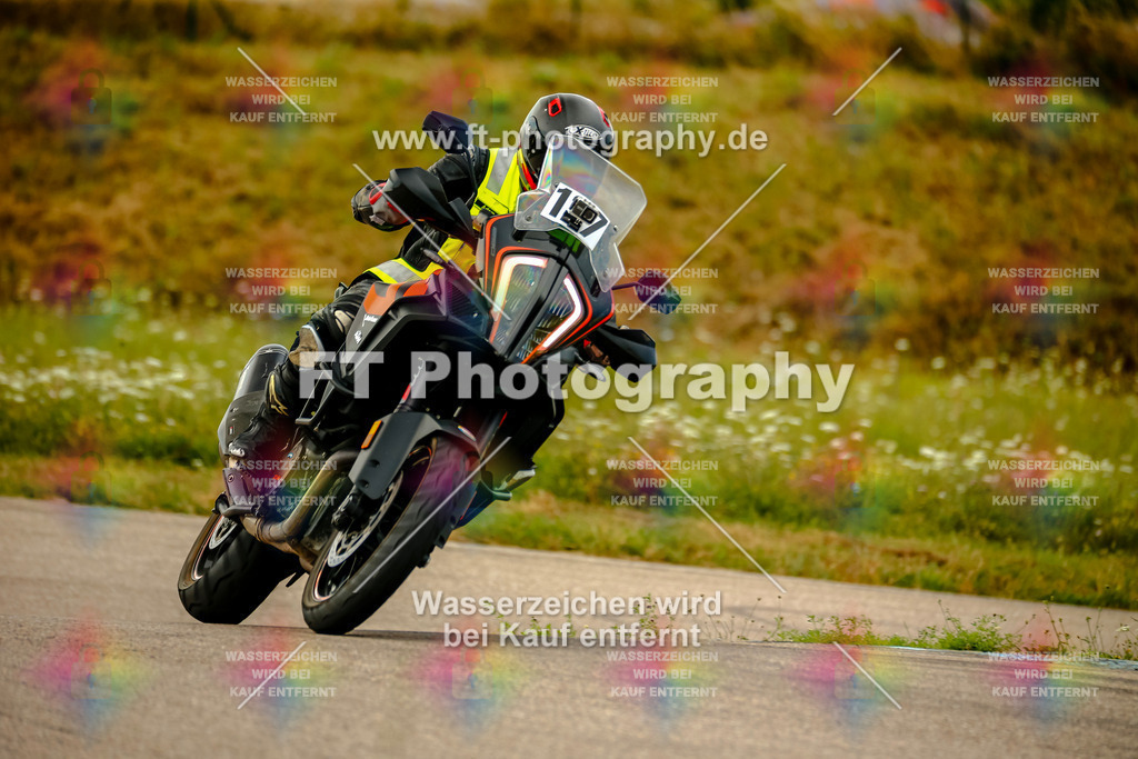 Chambley Juli-0990 | Hier findet Ihr Bilder von Touristenfahrten auf der Nürburgring Nordschleife oder von anderen Veranstaltungen die ich besucht habe. Viel Spass beim Durch Schauen 