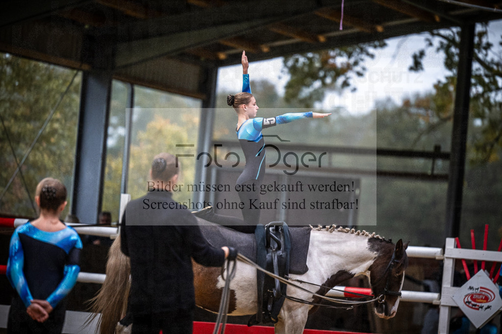 DOS_0086 | Entdecke hochwertige Reitturnierfotos von Foto Oger. Professionell, emotional und authentisch – jetzt Lieblingsmomente im Shop bestellen.Deutschlandweite Turnierfotografie. - Realisiert mit Pictrs.com