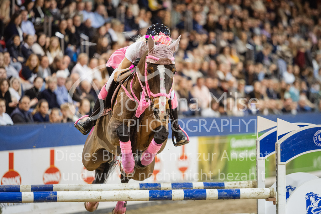 240113_Münster_Kostümspringen-415 | Deine schönsten Turniermomente als professionelle Fotos! Entdecke hochwertige Pferdesport-Fotografie im Online-Shop. Jetzt Fotos finden & bestellen!