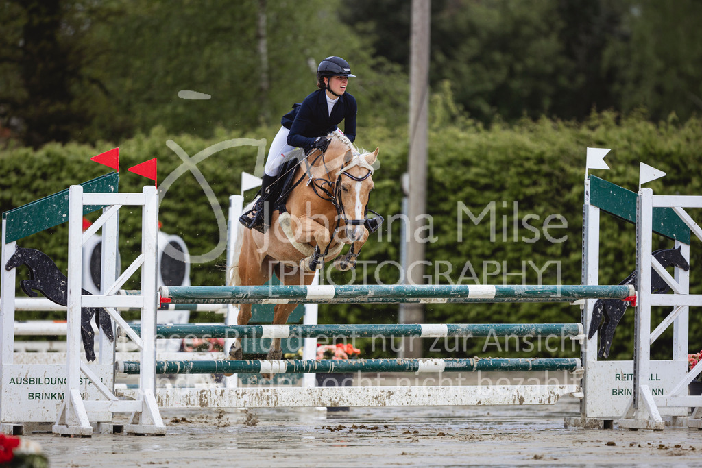 240426_Olfen-Vinnum_PonyTrophy-276 | Deine schönsten Turniermomente als professionelle Fotos! Entdecke hochwertige Pferdesport-Fotografie im Online-Shop. Jetzt Fotos finden & bestellen!