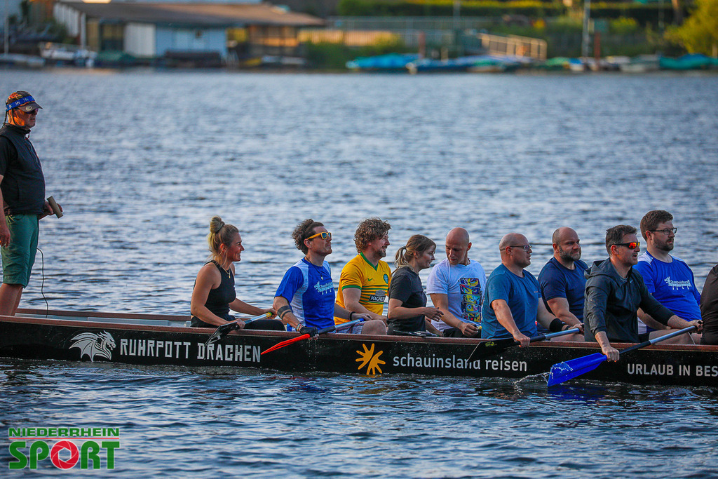 Drachenboot-Training_Wedau110625_025 | Bildergalerie von Sport-Ereignissen aber auch von weiteren spannenden Dingen - nicht nur vom Niederrhein. In Anlehnung an den bekannten Spruch von Hanns Dieter Hüsch heißt das Motto: "Niederrhein ist überall".  - Realisiert mit Pictrs.com