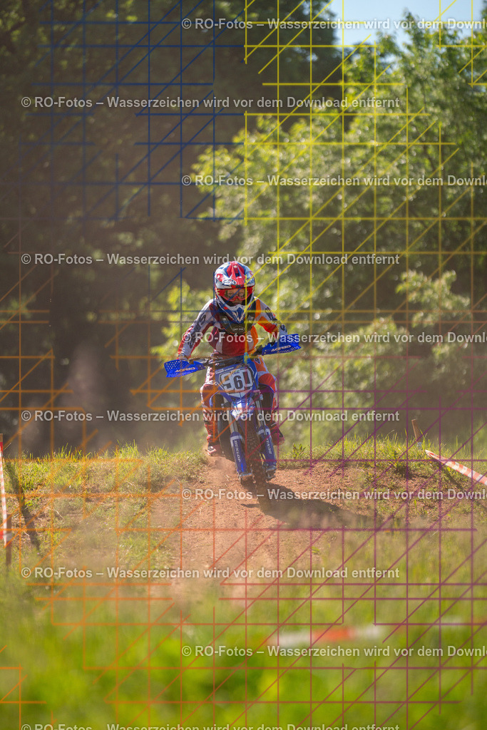 Wolfshausen 1 Lauf -383 | Sportfotografie von RO-Fotos: Motorsport, Motocross, Enduro, Laufveranstaltungen und Triathlon. Professionelle Fotos von Sportlern und Events. - Realisiert mit Pictrs.com