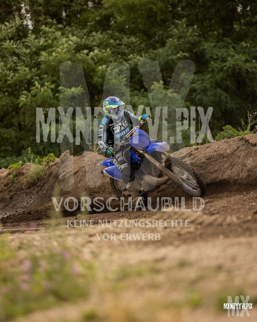 866A1557 | mxndyyvipix