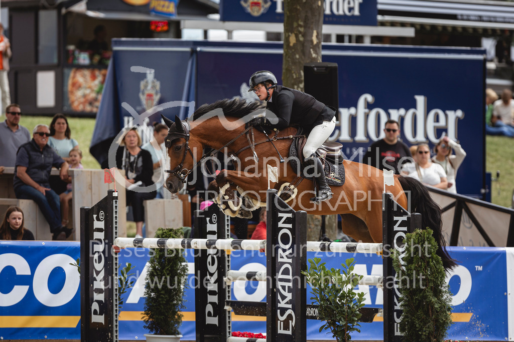 240714_BHO_M2-Spr-2-391 | Deine schönsten Turniermomente als professionelle Fotos! Entdecke hochwertige Pferdesport-Fotografie im Online-Shop. Jetzt Fotos finden & bestellen!