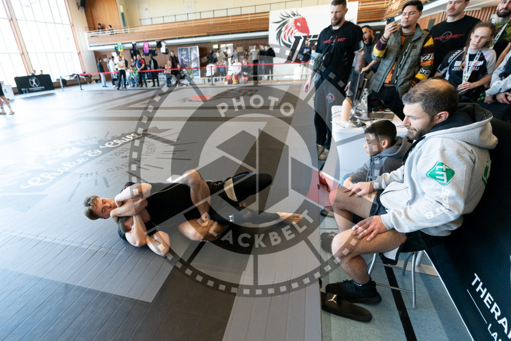 20250329PBB4628 | Fighters compete during the International Luta Livre (ILLCS) Germany IX Spring 2025 Competition spring on March 29, 2025 in Hannover, Germany.© Chiara Dazi
