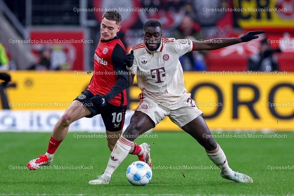 Lev15022501043 | 15.02.2025, Fußball, Bayer 04 Leverkusen - FC Bayern München, 1. Fußball Bundesliga, 22. Spieltag, BayArena, Saison 2024 2025: Florian Wirtz (Bayer04 Leverkusen #10) im Zweikampf gegen Dayot Upamecano (FC Bayern #2) DFB regulations prohibit any use of photographs as image sequences and or quasi-video.