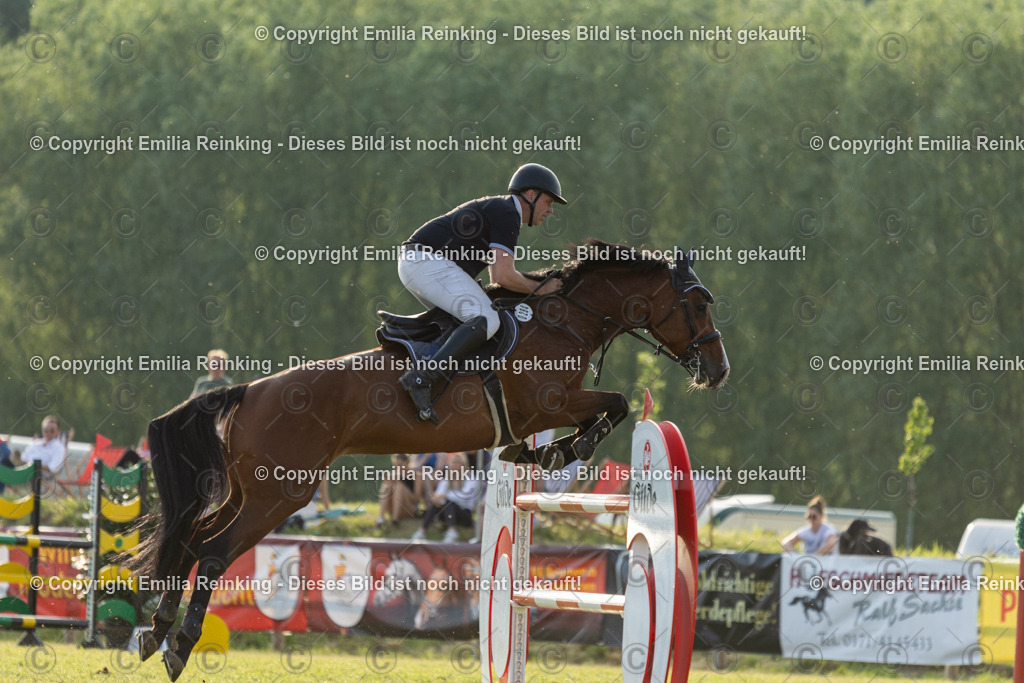 CL5A1159 | Emilia Reinking Fotografie - Realisiert mit Pictrs.com