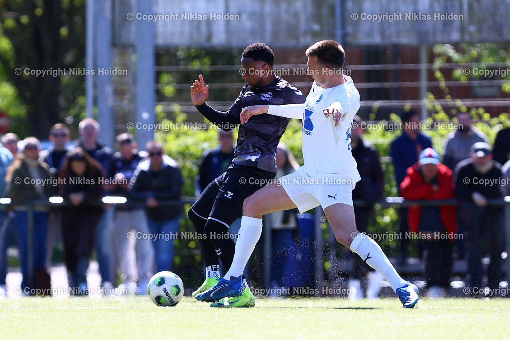 NH_USCPaloma_ETTSVHamburg_OberligaHamburg_26042026 | #20 Yannick Albrecht (USC Paloma), #8 Ridel Monteiro (ETSV Hamburg)Fußball I Herren I Gamesright Oberliga Hamburg I Saison 2025-2026  I 32. Spieltag I USC Paloma - ETSV Hamburg I 26.04.2026 I Jonny-Rehbein-Sportplatz