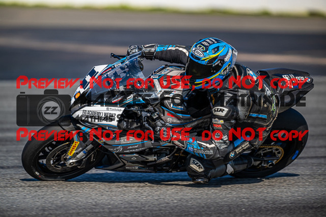 MaZZes_FotoMatrix_220923_1751 | IDM1000