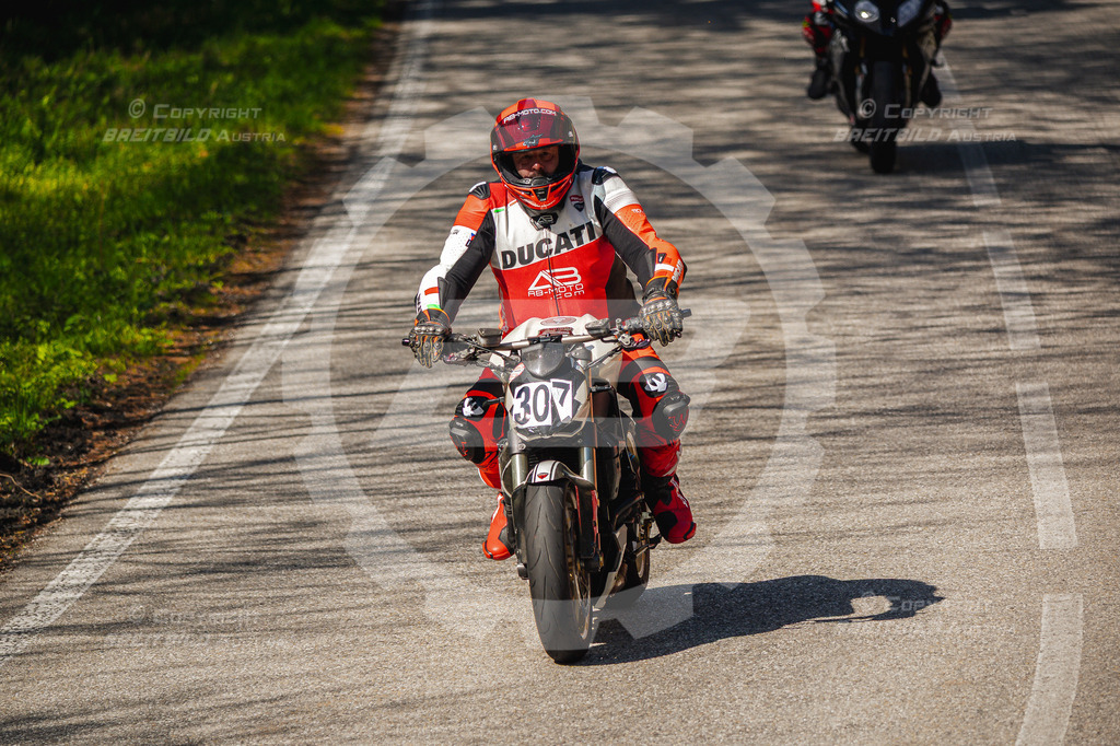 1229 - Bergrennen Landshaag2026 | BREITBILD Austria Webshop

Finde Fotos von: Breitbild, Breitbild Austria, Landshaag, Europeanbikers, KTM, BMW, Bergrennen, Bikeporn, Carporn, Bikes, Cars, Fotografie, Oberösterreich, Österreich, Berufsfotograf, Motorradteile Ganster, Julbach, Pannoniari - Realisiert mit Pictrs.com