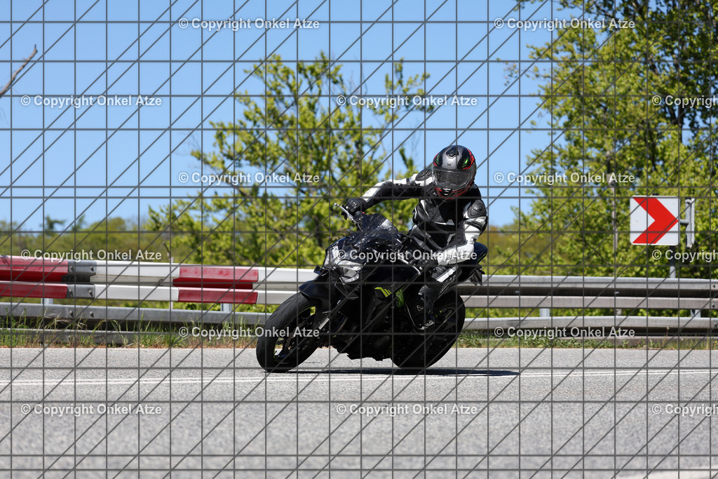 IMG_9769 | Fotograf am Kyffhäuser. Onkel Atze. Kyffhäuser Rennstrecke. Café36. Motorsportfotografie. - Realisiert mit Pictrs.com