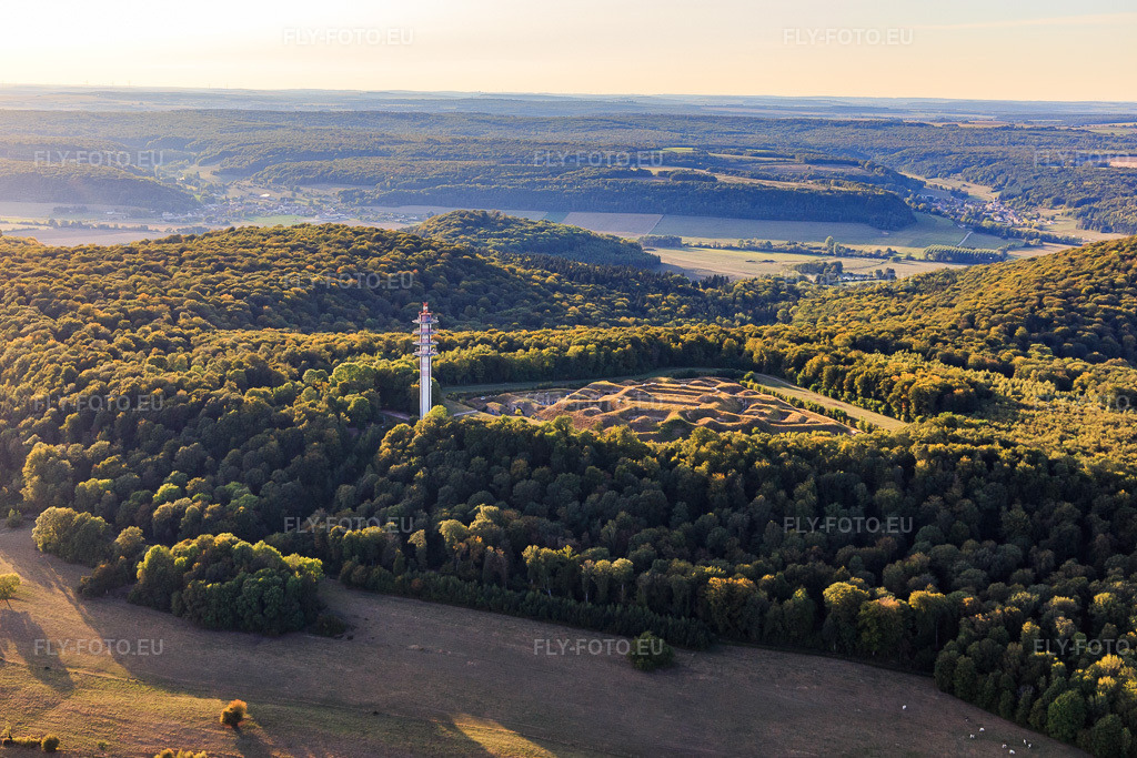 Vue aérienne: Le Fort Aux Enigmes, Fort de Bourlémont à Mont-lès-Neufchâteau dans le département Vosges, France – .Photo: IMG_118292.jpg prise le 15/09/2019 par Werner Riehm/FLY-FOTO.eu – Résolution de l'original: 5283 x 3522 px – Jeux Enigme : Explorez le Monde Mystérieux du Fort Aux Enigmes